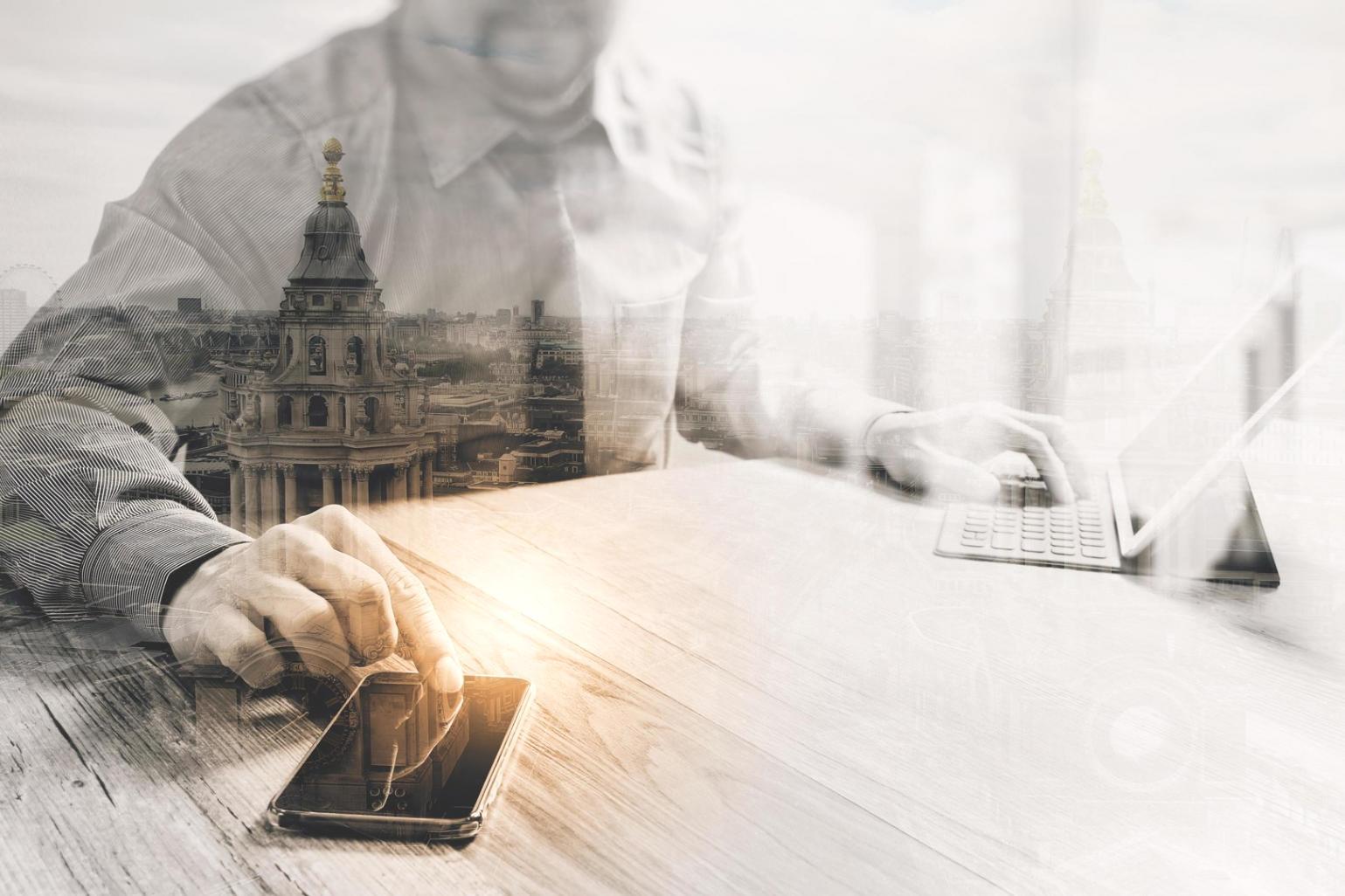 Online-Lernsitzung mit Bildschirmübertragung und Live-Interaktion